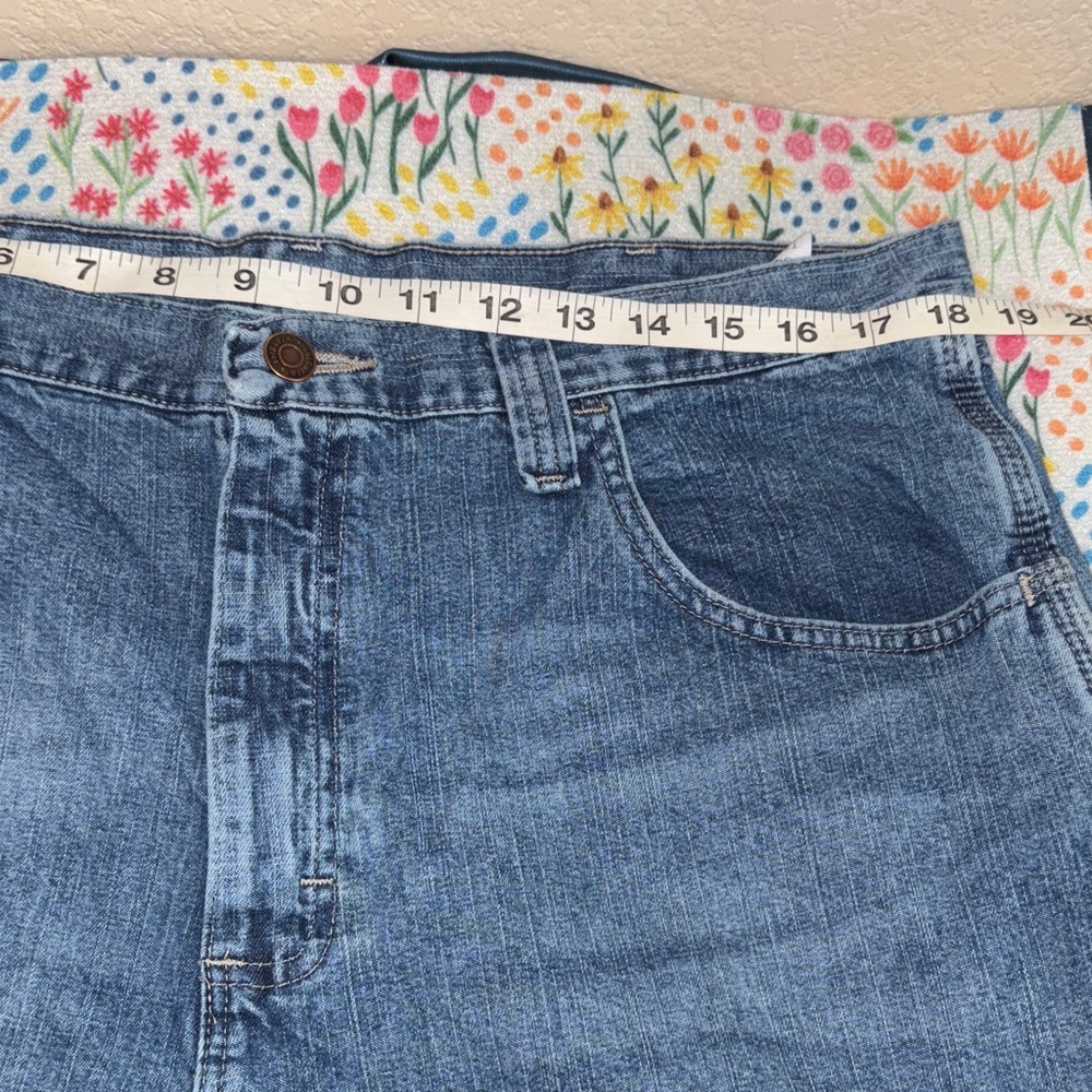 Wrangler Men's Classic Blue Jean Shorts Sz 38 - Picture 10 of 13